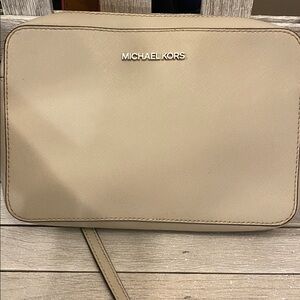 Elegant Cream Shoulder Bag Michael Kors
